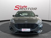 Usata Ford Kuga ST-Line 120 CV (88 kW) 2023 Grigio scuro SUV