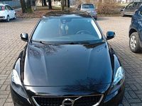 Usata Volvo V40 122 CV (89 kW) 2018 Nero Berlina