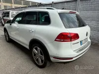 Usata VW Touareg Executive 204 CV (150 kW) 2015 Bianco SUV