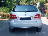 Usata Mercedes B180 Chrome 109 CV (80 kW) 2008 Grigio Monovolume