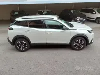 Usata Peugeot 2008 Allure 131 CV (96 kW) 2022 Bianco SUV