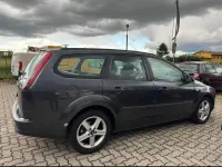 Usata Ford Focus S 90 CV (66 kW) 2006 Giallo Station wagon