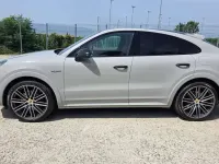 Usata Porsche Cayenne 340 CV (250 kW) 2020 Grigio gesso SUV