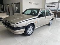 Usata Alfa Romeo 75 148 CV (108 kW) 1988 Beige Berlina