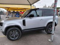 Usata Land Rover Defender SE Dynamic 249 CV (183 kW) 2022 Argento SUV