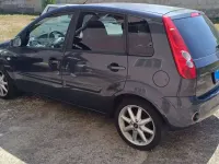 Usata Ford Fiesta Titanium 68 CV (50 kW) 2007 Grigio Utilitaria