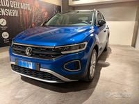 Usata VW T-Roc Style 110 CV (80 kW) 2023 Blu SUV