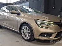 Usata Renault Mégane Bose Edition 132 CV (97 kW) 2017 Giallo Berlina