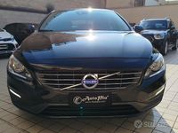 Usata Volvo V60 Summum 181 CV (133 kW) 2015 Nero Station wagon
