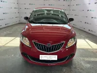 Usata Lancia Ypsilon Silver 69 CV (50 kW) 2022 Rosso Utilitaria