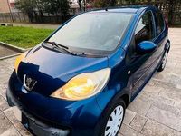 Usata Peugeot 107 68 CV (50 kW) 2006 Blu Utilitaria