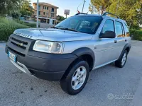 Usata Land Rover Freelander 111 CV (81 kW) 2001 Grigio SUV
