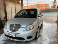 Usata Lancia Ypsilon 75 CV (55 kW) 2012 Grigio Utilitaria