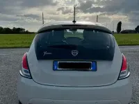 Usata Lancia Ypsilon Gold 69 CV (50 kW) 2016 Utilitaria