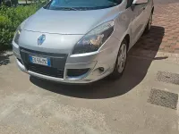 Usata Renault Scénic III 131 CV (96 kW) 2011 Grigio Monovolume