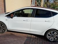 Usata Ford Fiesta Titanium 101 CV (74 kW) 2017 Bianco Berlina