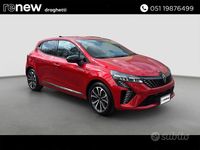 Usata Renault Clio V Techno 101 CV (74 kW) 2025 Rosso Berlina