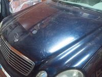 Usata Mercedes E220 136 CV (100 kW) 2004 Blu Berlina