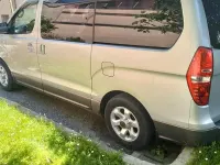 Käytetty Hyundai H-1 Active 170 HP (125 kW) 2010 Harmaa Tila-auto
