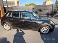 Usata Mini Cooper D 116 CV (85 kW) 2016 Nero metallizzato Utilitaria