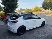 Usata Opel Corsa Design & Tech 75 CV (55 kW) 2022 Bianco Utilitaria
