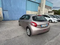 Usata Peugeot 208 Access 82 CV (60 kW) 2014 Grigio Utilitaria
