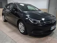 Usata Opel Astra Innovation 110 CV (80 kW) 2016 Nero Berlina