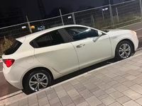 Usata Alfa Romeo Giulietta Distinctive 105 CV (77 kW) 2012 Utilitaria