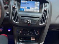 Usata Ford Focus ST-Line 120 CV (88 kW) 2017 Blu Berlina