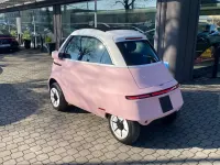 Usata Micro Microlino 11 kW (16 CV) 2025 Pink matt bicolor white Utilitaria