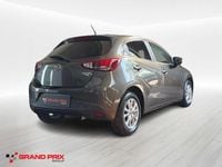 Begagnad Mazda 2 Evolve 105 HK (77 kW) 2017 Grå Sedan