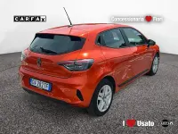 Usata Renault Clio V Evolution 91 CV (66 kW) 2024 Arancione Utilitaria