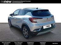 Usata Renault Captur Techno 101 CV (74 kW) 2023 Grigio chiaro SUV