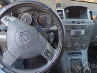 Usata Opel Zafira 101 CV (74 kW) 2007 Nero Monovolume