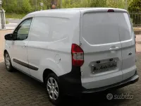Usata Ford Courier 75 CV (55 kW) 2018 Bianco Monovolume