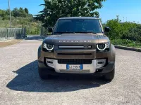 Usata Land Rover Defender SE 200 CV (147 kW) 2022 Gondwana stone SUV