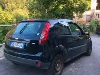 Usata Ford Fiesta 68 CV (50 kW) 2006 Bluazzurro Utilitaria