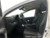 Usata Toyota Yaris Hybrid Business Edition 115 CV (84 kW) 2023 Bianco Berlina
