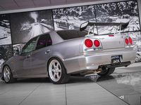 Usata Nissan Skyline 300 CV (220 kW) 2000 Argento Berlina