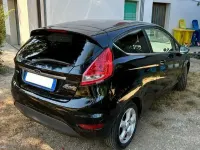 Usata Ford Fiesta 68 CV (50 kW) 2010 Nero Berlina