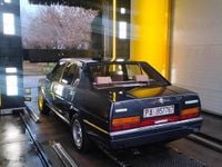 Usata Alfa Romeo 90 132 CV (97 kW) 1987 Blu Berlina