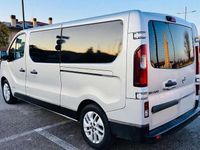 Usata Nissan NV300 121 CV (88 kW) 2018 Argento Furgone