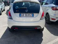 Usata Lancia Ypsilon 69 CV (50 kW) 2020 Bianco Utilitaria
