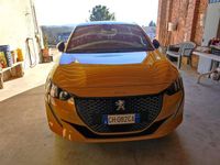 Usata Peugeot 208 GT 101 CV (74 kW) 2022 Oro Utilitaria