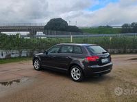 Usata Audi A3 Ambition 90 CV (66 kW) 2011 Viola Utilitaria