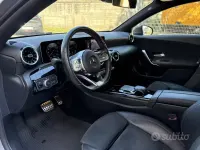Usata Mercedes A180 Premium 116 CV (85 kW) 2019 Grigio Berlina