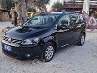 Begagnad VW Touran Comfortline 105 HK (77 kW) 2013 Svart Minibuss