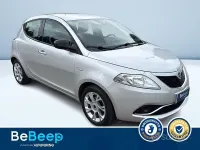 Usata Lancia Ypsilon Silver 69 CV (50 kW) 2016 Grigio metallizzato Utilitaria