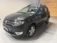 Usata Dacia Sandero Stepway 90 CV (66 kW) 2013 Nero Berlina