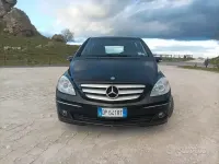 Usata Mercedes B180 109 CV (80 kW) 2008 Nero Monovolume